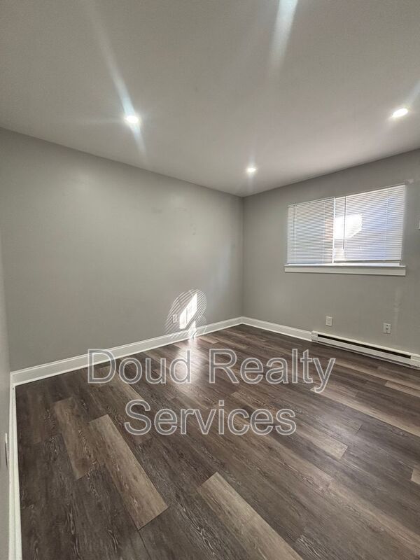 Charming 1-Bedroom Apartment Just Blocks from Ocean View Beach! property image