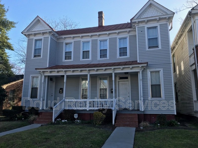 Well Kept 3 Bedroom 1.5 Bathroom Duplex Located in Historic Port Norfolk property image