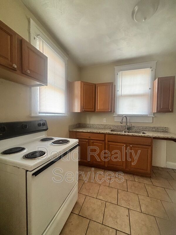 Amazing Two Bedroom Apartment Near Port Norfolk property image