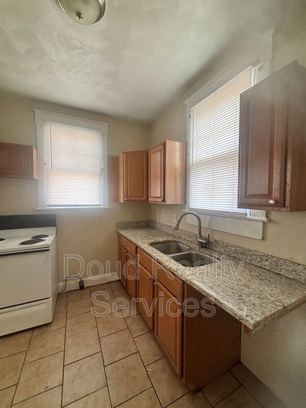 Amazing Two Bedroom Apartment Near Port Norfolk property image