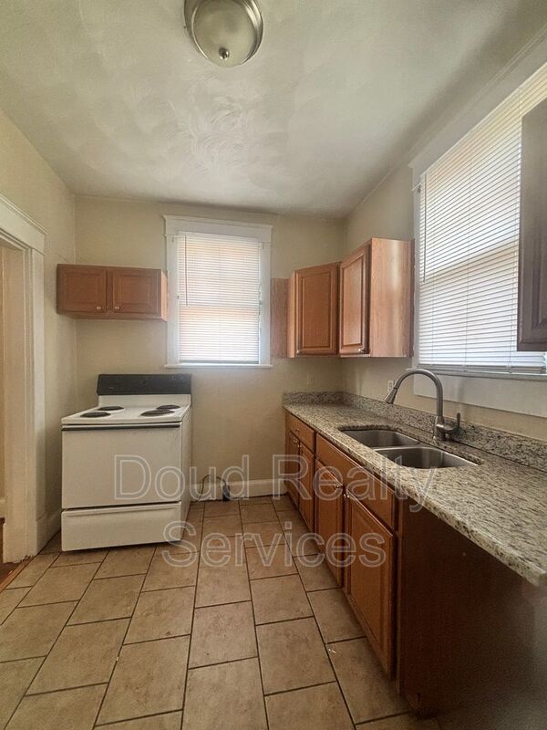 Amazing Two Bedroom Apartment Near Port Norfolk property image