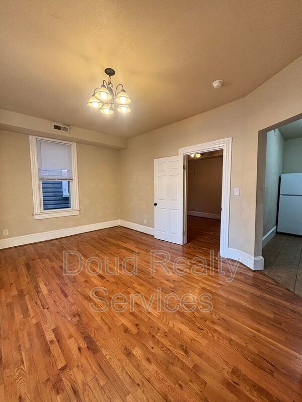 Elegant 1 Bedroom 1 Bath Apt in Historic Olde Towne, with an Office or Den property image