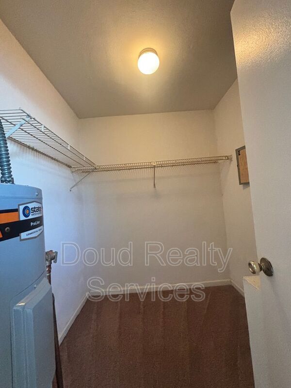 Cute One Bedroom in Norview Heights property image