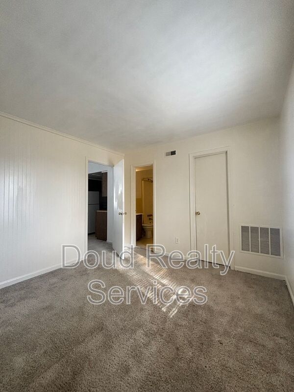 Cute One Bedroom in Norview Heights property image