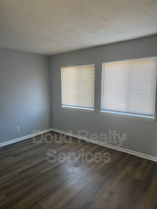 Absolutely Adorable two bedroom is move in ready! property image