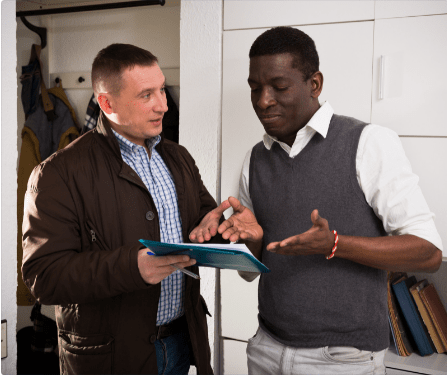 landlord talking to the tenant