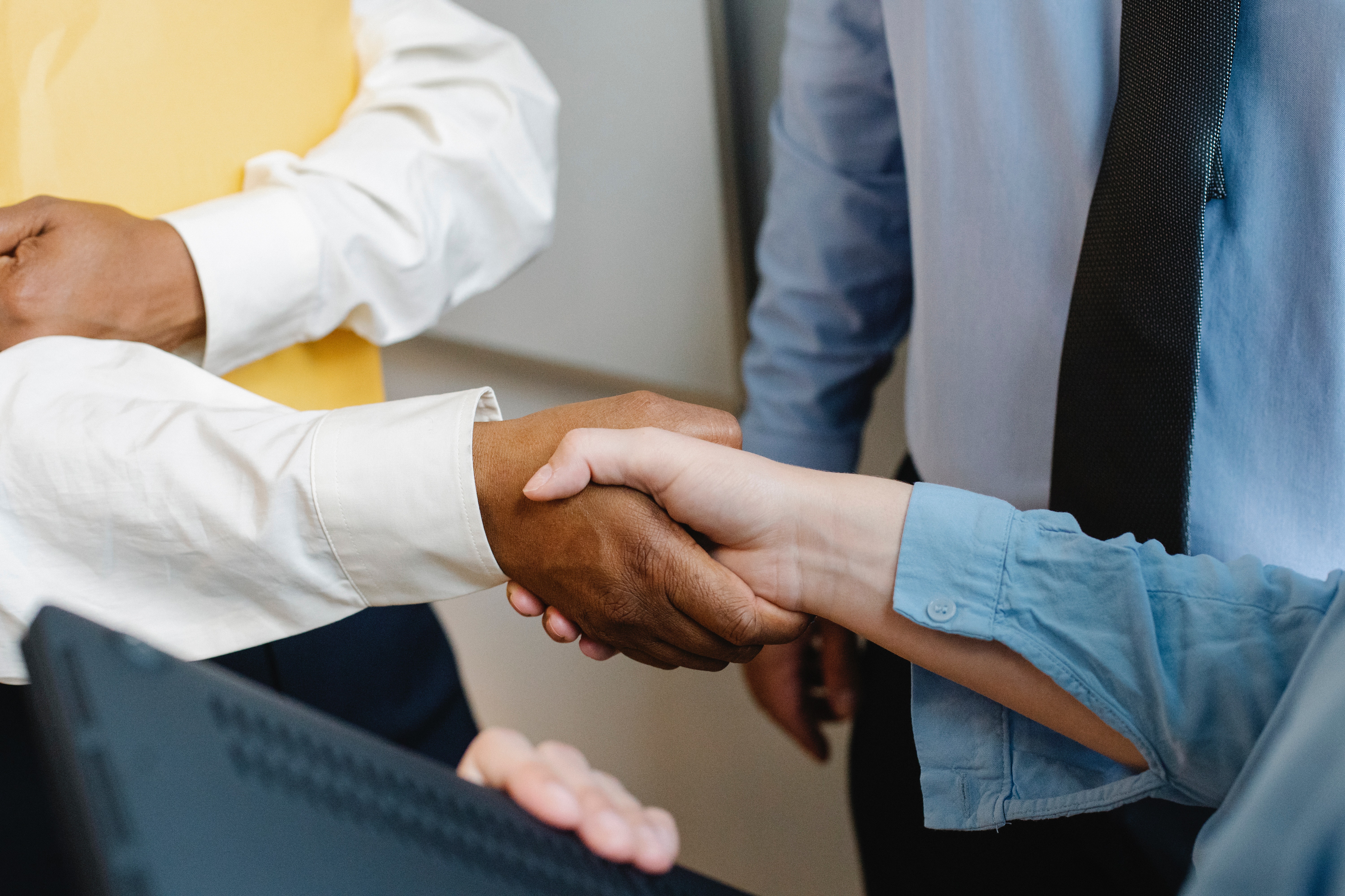 business handshake agreement